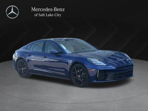 2024 Porsche Panamera 4