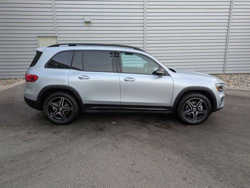 2026 Mercedes-Benz GLB 250 4MATIC