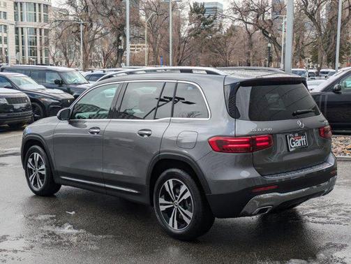 2025 Mercedes-Benz GLB 250 4MATIC