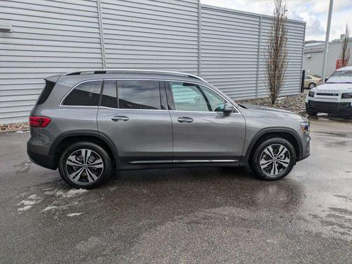 2025 Mercedes-Benz GLB 250 4MATIC