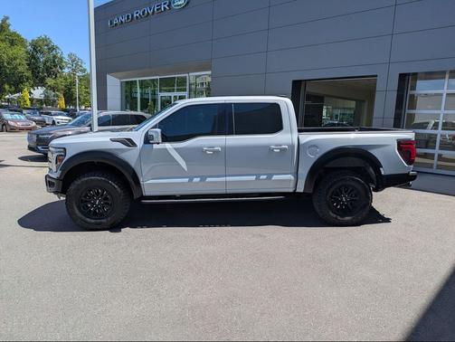 White Metallic 2025 Ford F-150 Raptor