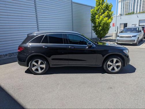 Black 2021 Mercedes-Benz GLC 300 4MATIC