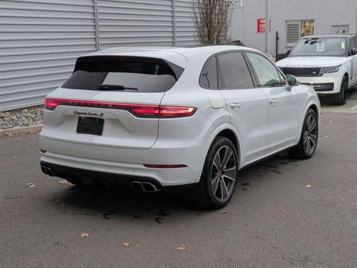 2023 Porsche Cayenne Cayenne Turbo S E-Hybrid