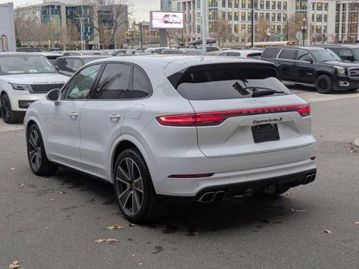 2023 Porsche Cayenne Cayenne Turbo S E-Hybrid