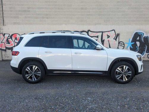 2024 Mercedes-Benz GLB 250 4MATIC