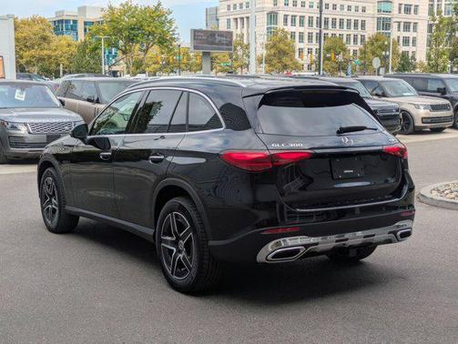 2026 Mercedes-Benz GLC 300 4MATIC