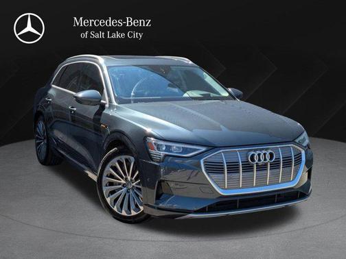 Manhattan Gray Metallic 2019 Audi e-tron Premium Plus