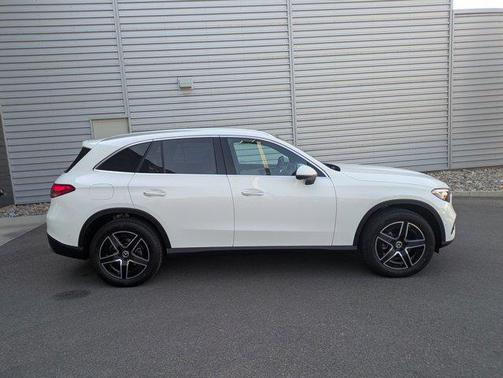 2026 Mercedes-Benz GLC 300 4MATIC