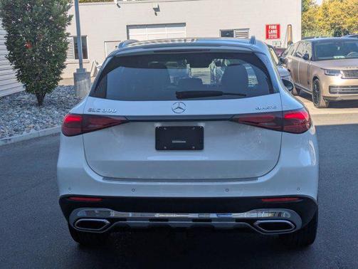 2026 Mercedes-Benz GLC 300 4MATIC