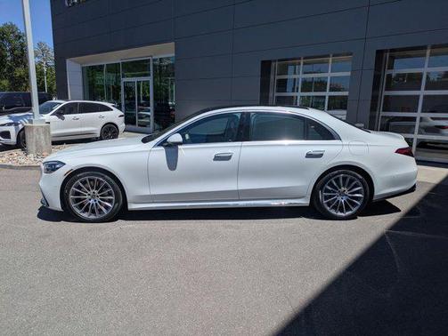 MANUFAKTUR Moonlight White Metallic 2026 Mercedes-Benz S-Class S 580e 4MATIC