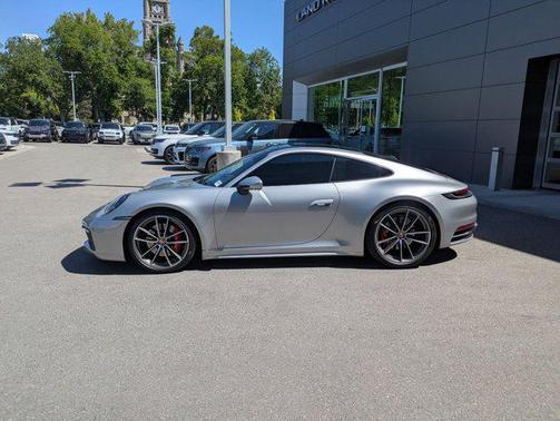 2024 Porsche 911 Carrera 4S