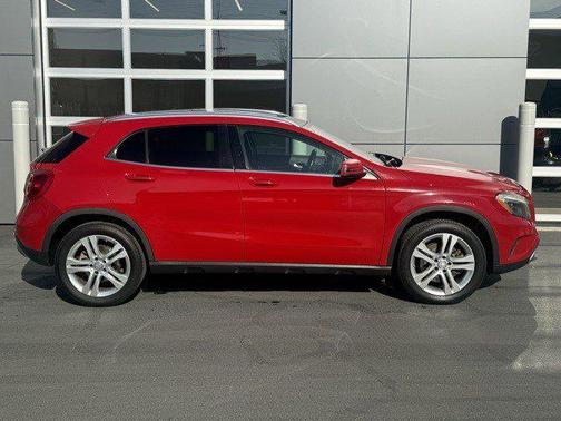 2016 Mercedes-Benz GLA-Class 4MATIC