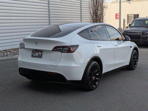 2023 Tesla Model Y Long Range Dual Motor All-Wheel Drive