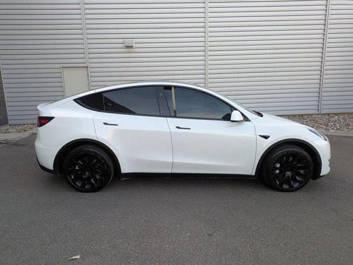 2023 Tesla Model Y Long Range Dual Motor All-Wheel Drive