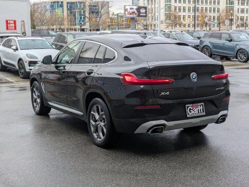 2024 BMW X4 xDrive30i