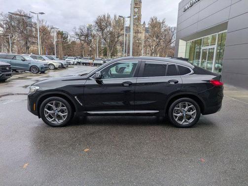 2024 BMW X4 xDrive30i