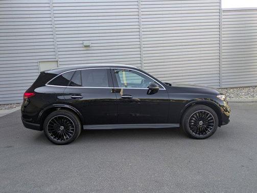 2026 Mercedes-Benz GLC 300 4MATIC