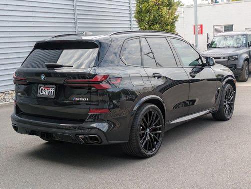 2024 BMW X5 M60i