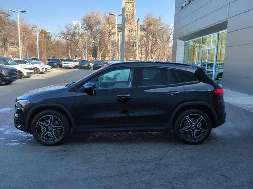 Night Black 2026 Mercedes-Benz GLA 250 4MATIC