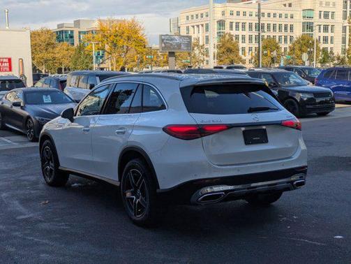 2026 Mercedes-Benz GLC 300 4MATIC
