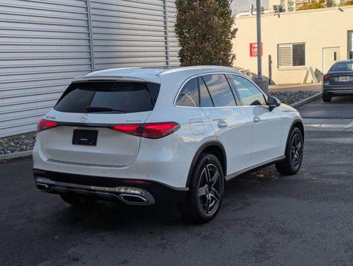 2026 Mercedes-Benz GLC 300 4MATIC