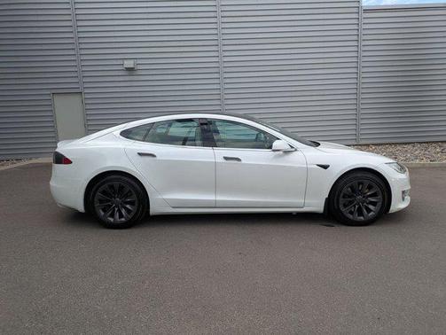 2020 Tesla Model S 4dr Car