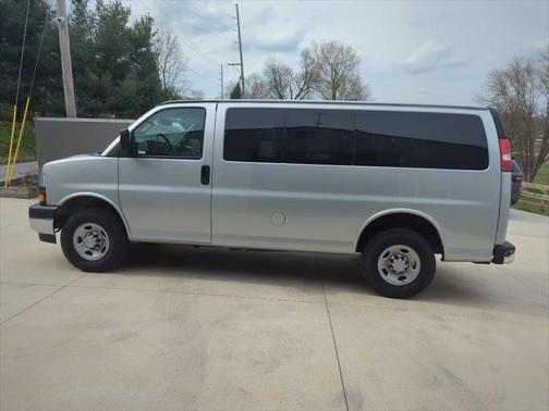 2023 Chevrolet Express 3500 RWD 3500 Regular Wheelbase LS