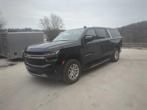 2023 Chevrolet Suburban LS