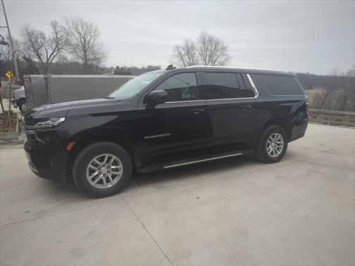 2023 Chevrolet Suburban LS