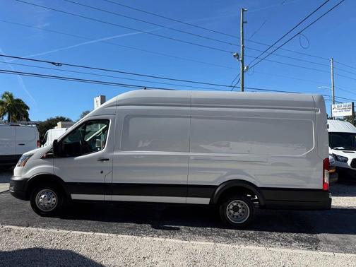 2022 Ford Transit-350 Base