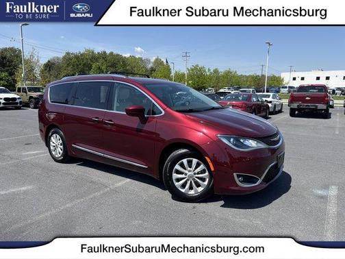 Velvet Red Pearlcoat 2018 Chrysler Pacifica Touring-L