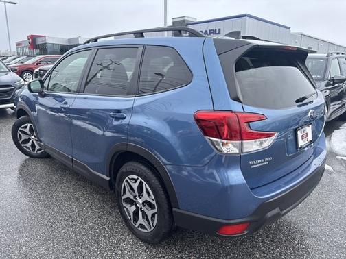 2024 Subaru Forester Premium