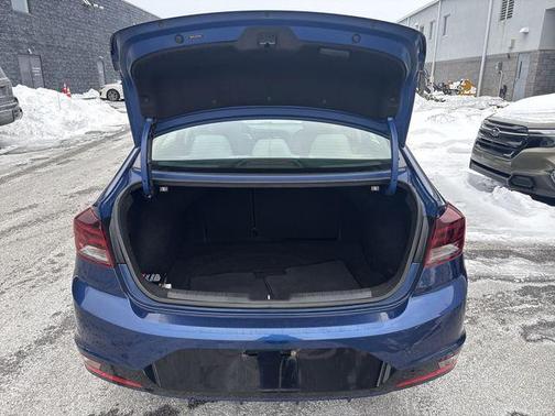 2019 Hyundai ELANTRA SEL