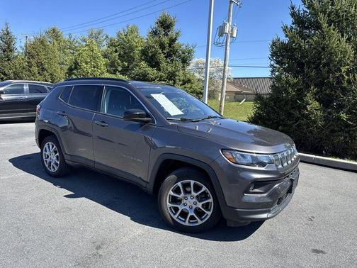 2022 Jeep Compass Latitude Lux
