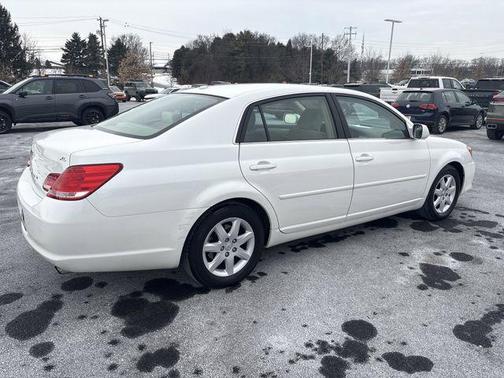 2010 Toyota Avalon XLS