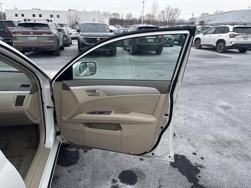 2010 Toyota Avalon XLS