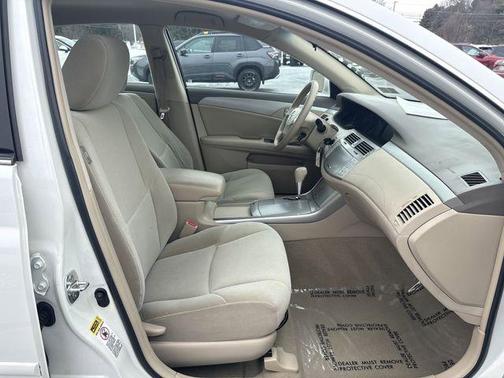 2010 Toyota Avalon XLS