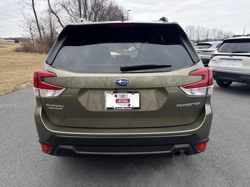 2024 Subaru Forester Premium