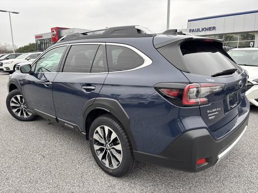 2023 Subaru Outback Touring