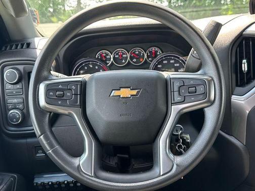 Silver Ice Metallic 2022 Chevrolet Silverado 2500 Custom