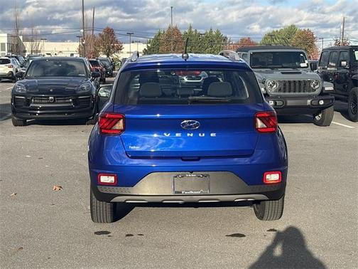 2024 Hyundai VENUE SEL