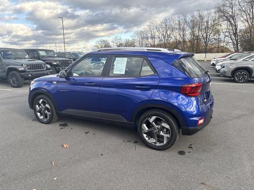 2024 Hyundai VENUE SEL