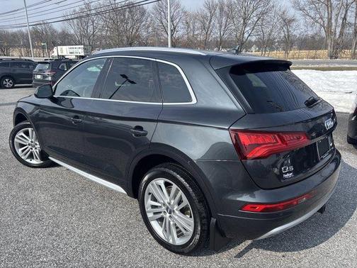 2018 Audi Q5 2.0T Premium Plus
