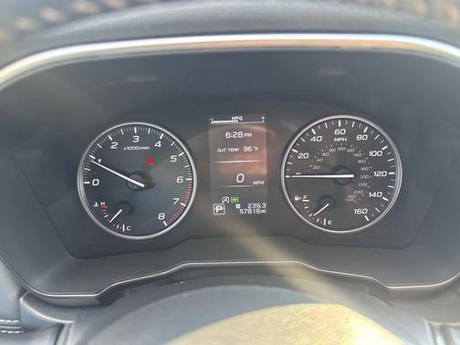 Crystal White Pearl 2024 Subaru Outback Limited XT