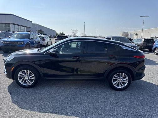 Ebony Twilight Metallic 2024 Buick Envista Preferred