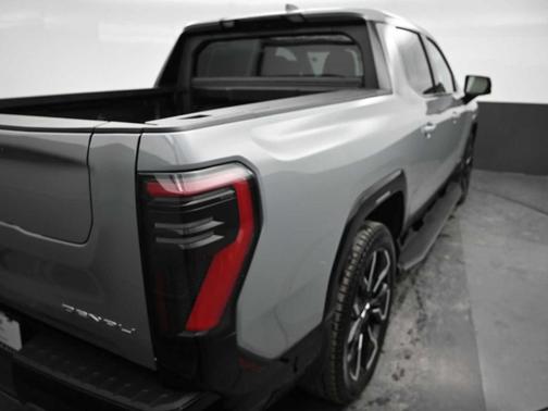 2025 GMC Sierra EV Denali