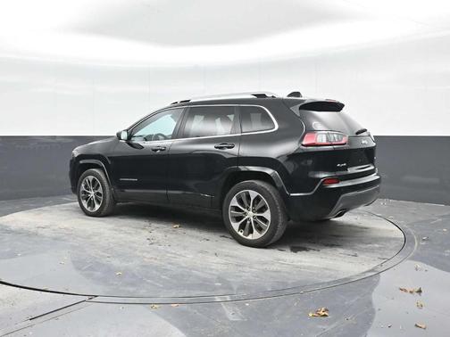 2019 Jeep Cherokee Overland