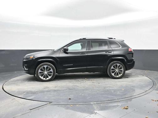2019 Jeep Cherokee Overland