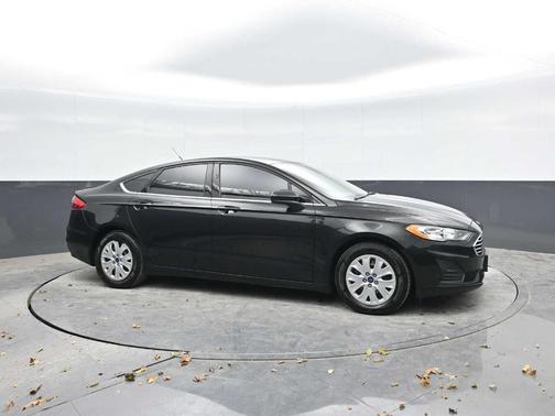2019 Ford Fusion S