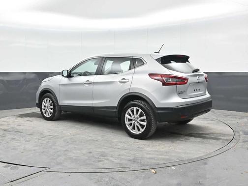 Brilliant Silver Metallic 2021 Nissan Rogue Sport S